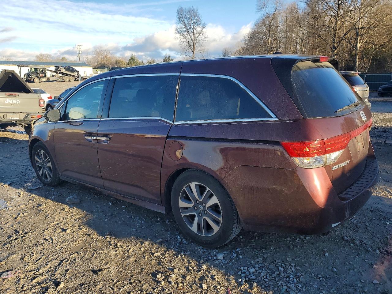 2014 HONDA ODYSSEY TOURING photo 2