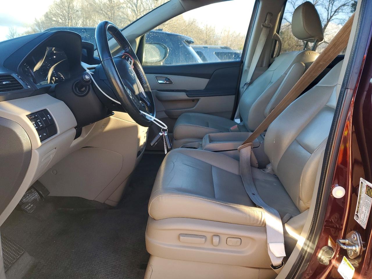 2014 HONDA ODYSSEY TOURING photo 7