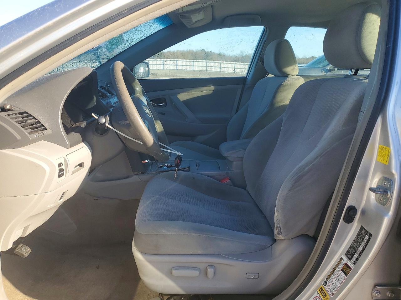 2011 TOYOTA CAMRY BASE photo 7
