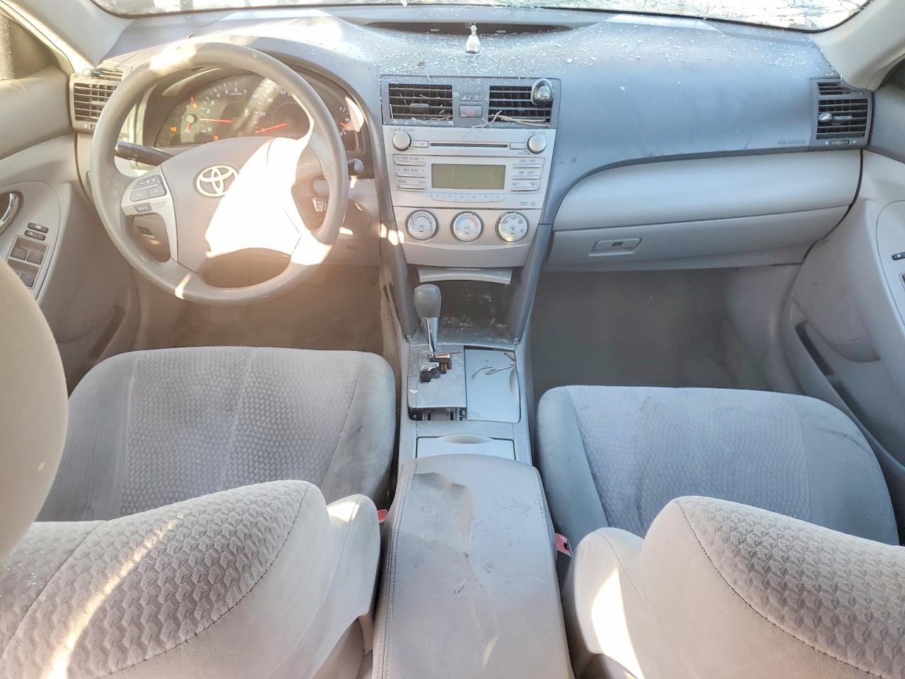 2011 TOYOTA CAMRY BASE photo 8