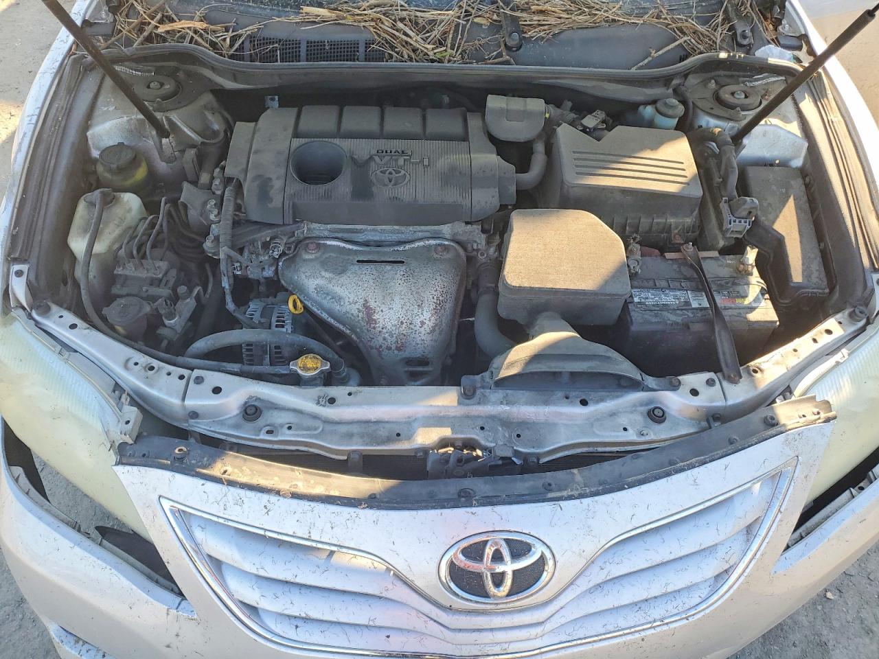 2011 TOYOTA CAMRY BASE photo 11