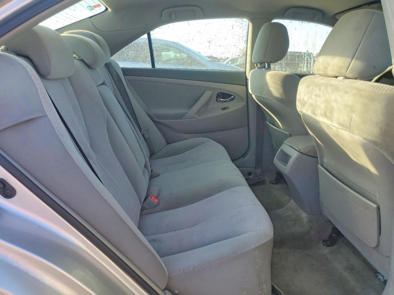 2011 TOYOTA CAMRY BASE photo 10