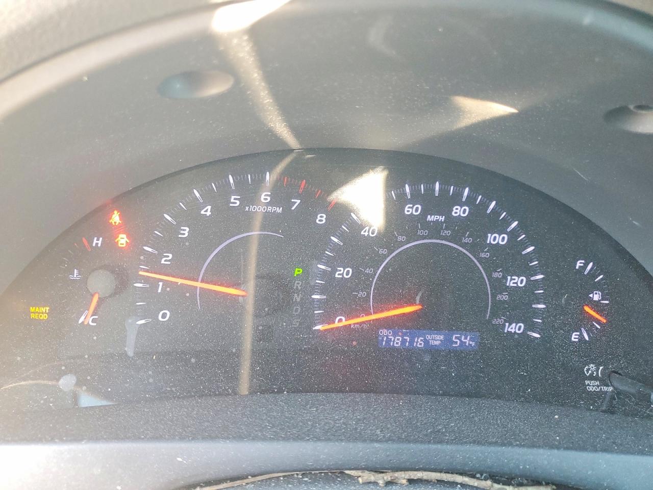 2011 TOYOTA CAMRY BASE photo 9
