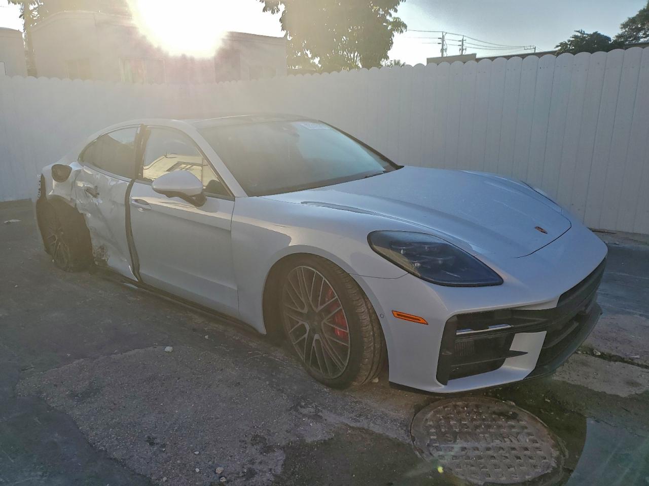 2025 PORSCHE PANAMERA GTS photo 4