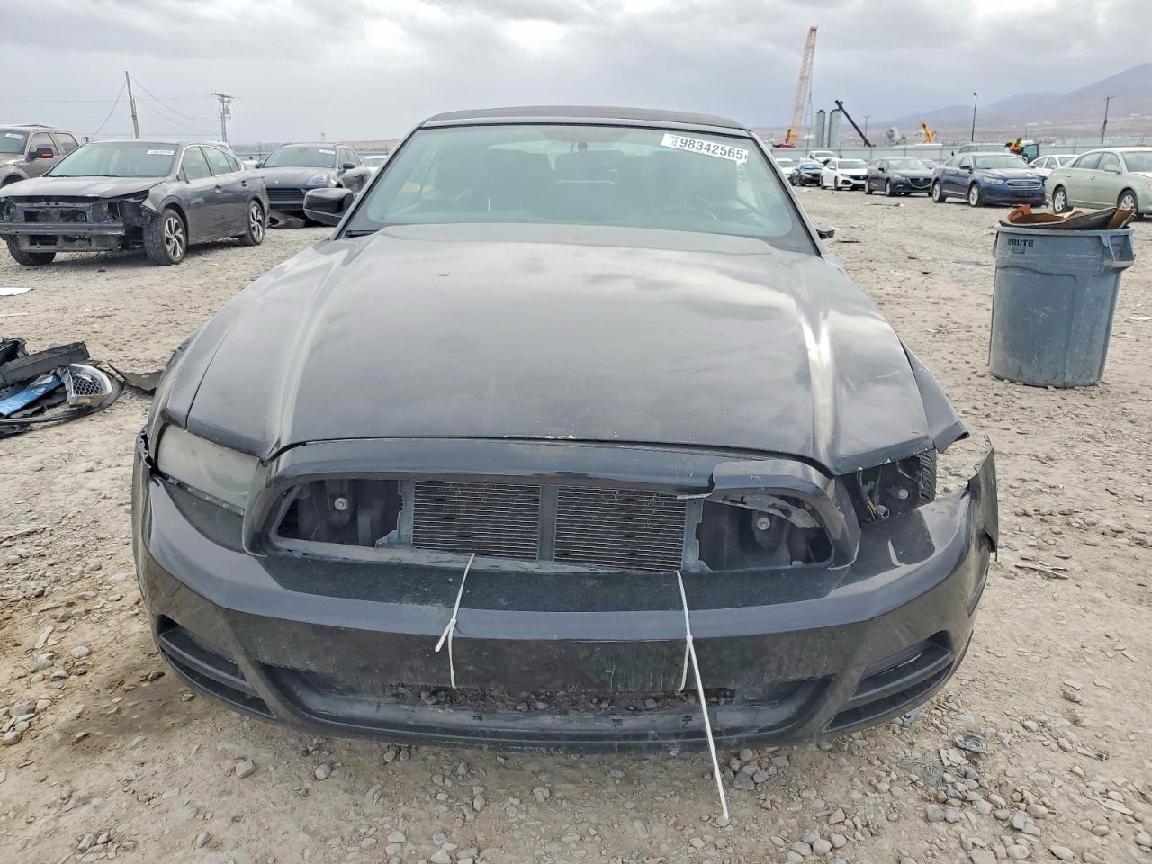 2014 FORD MUSTANG photo 13
