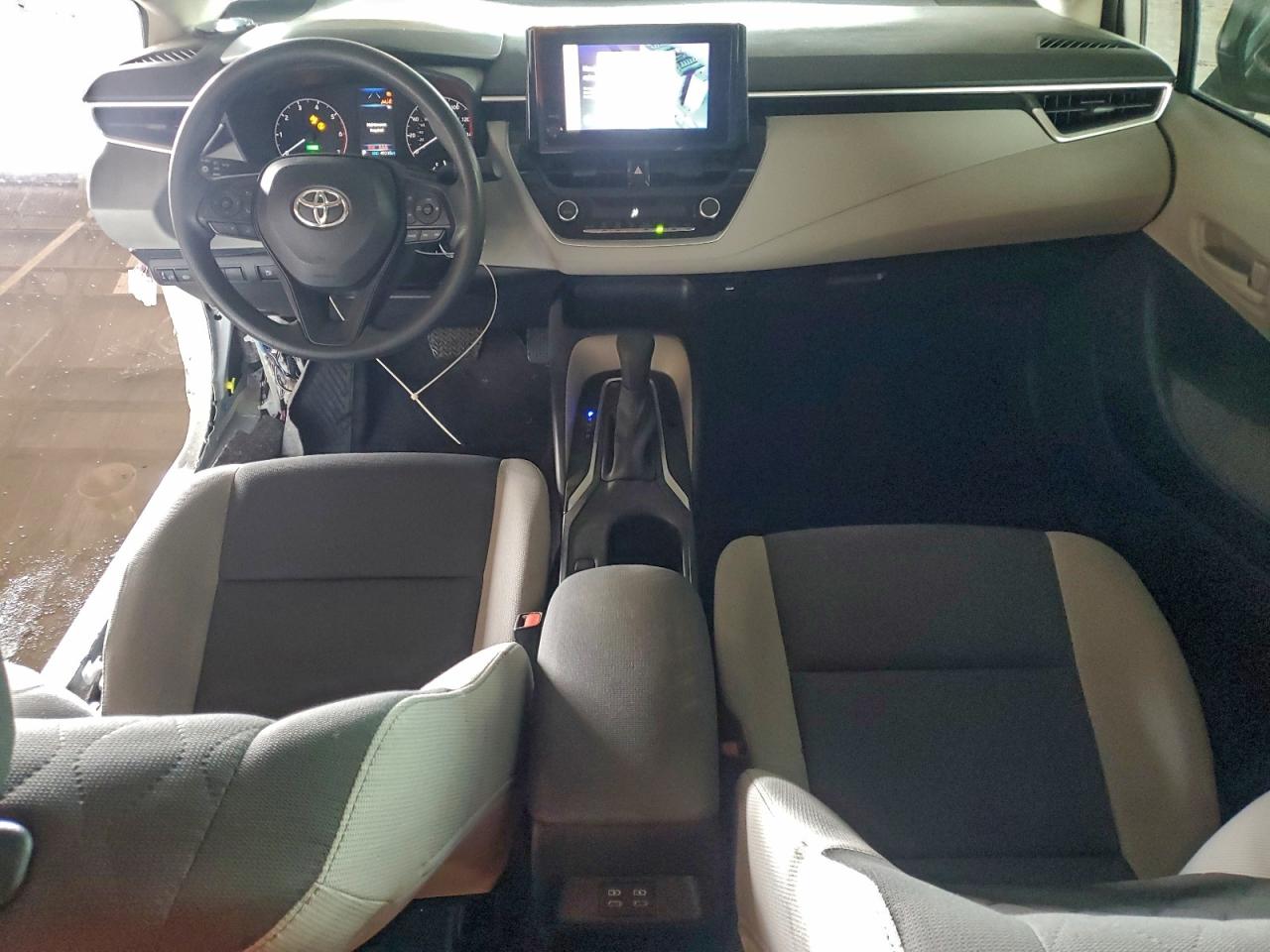 2024 TOYOTA COROLLA LE photo 8