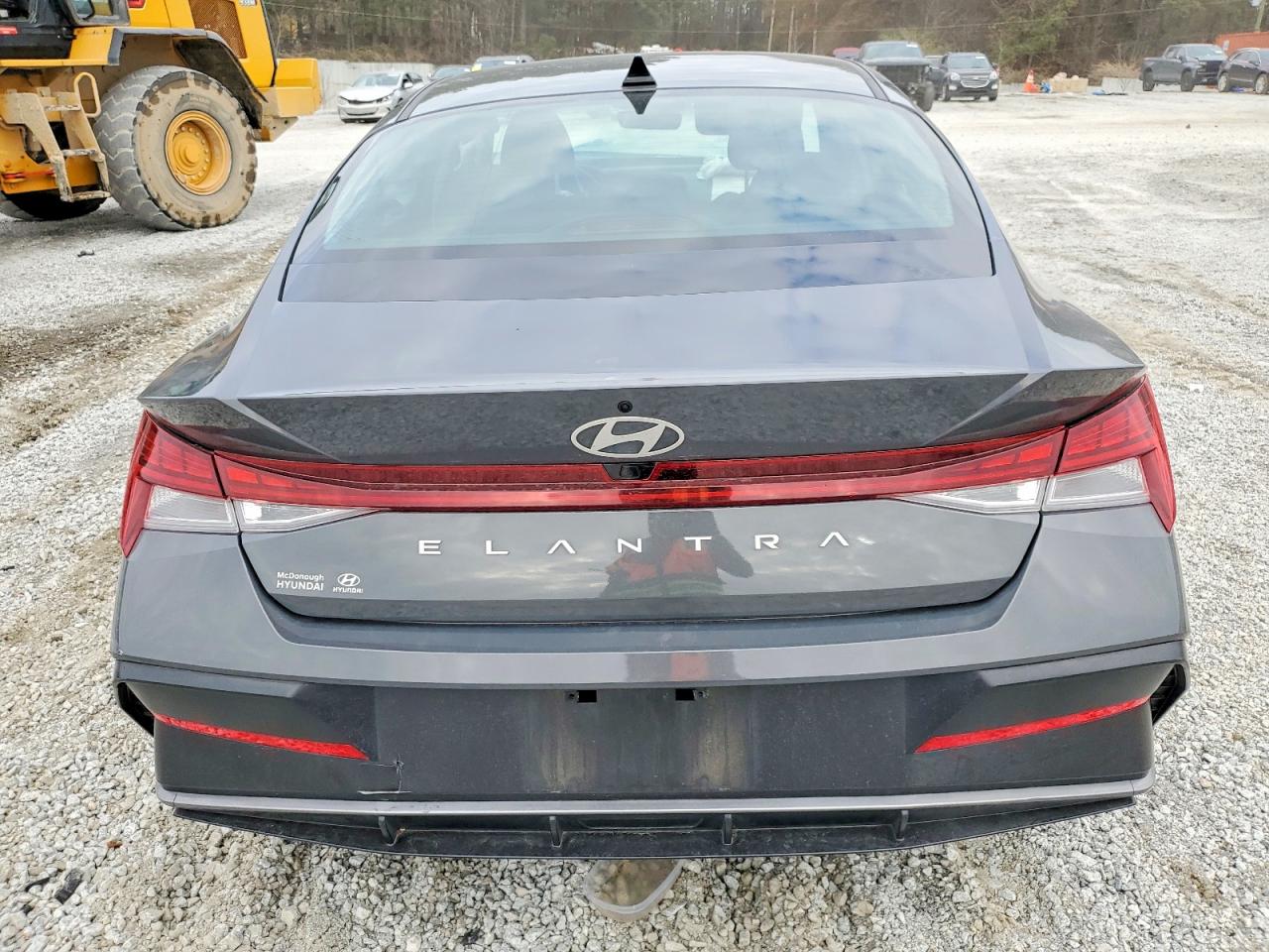 2024 HYUNDAI ELANTRA SEL photo 6