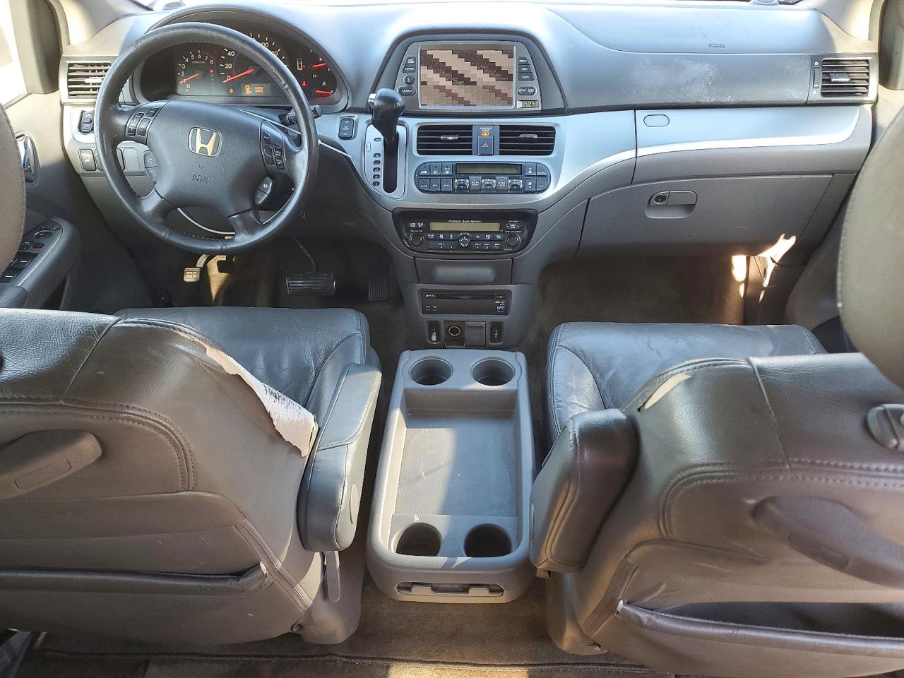 2010 HONDA ODYSSEY TOURING photo 8