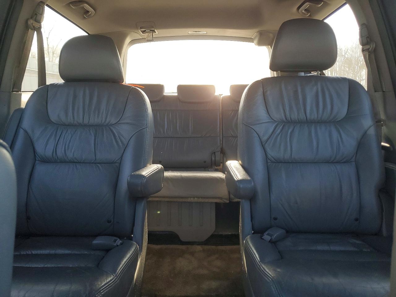 2010 HONDA ODYSSEY TOURING photo 10