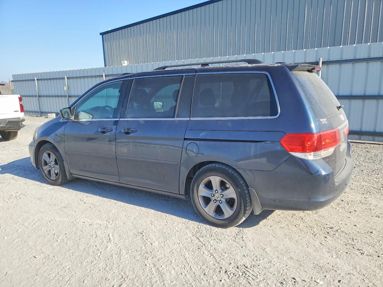 2010 HONDA ODYSSEY TOURING photo 2