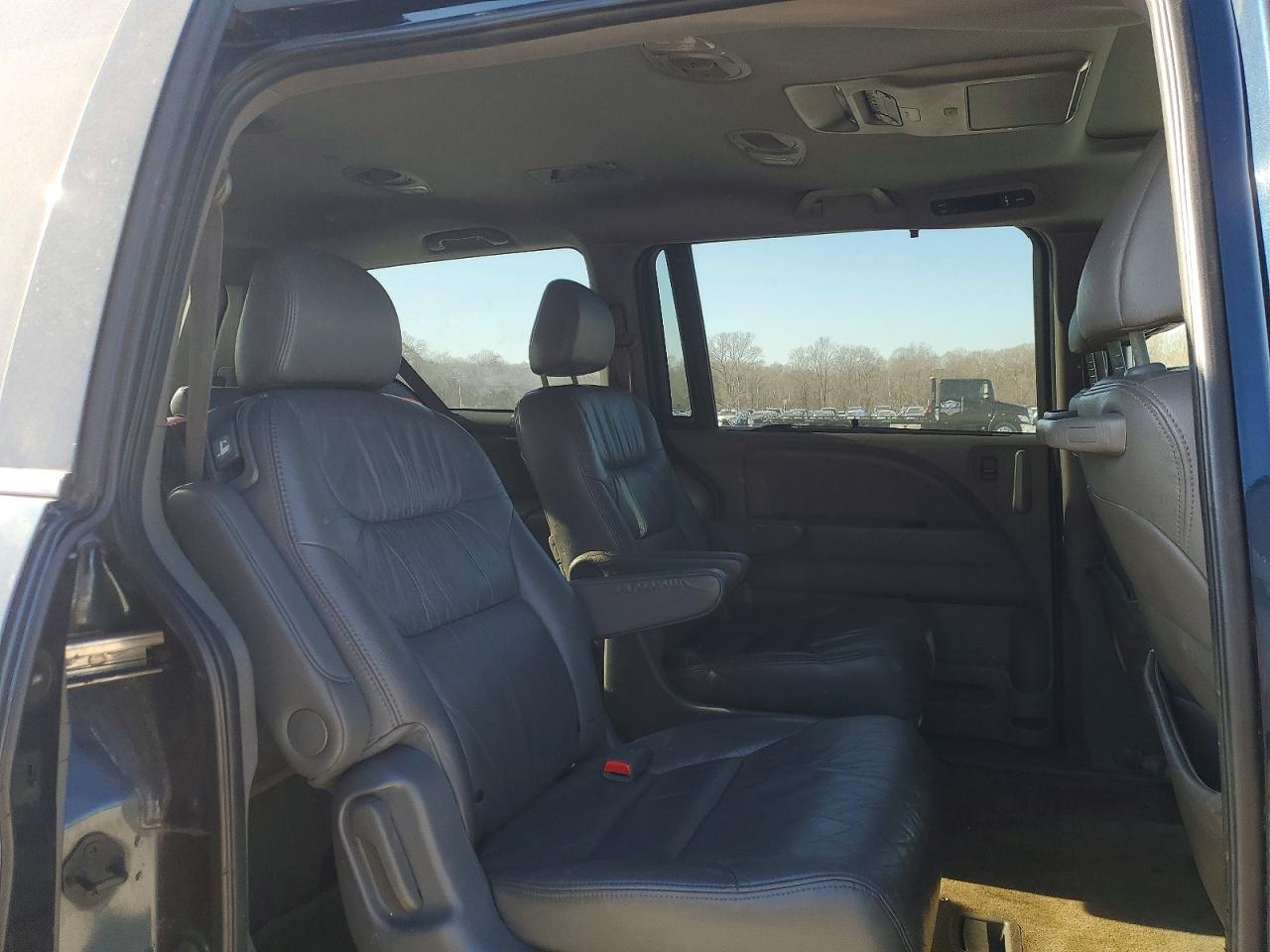 2010 HONDA ODYSSEY TOURING photo 11
