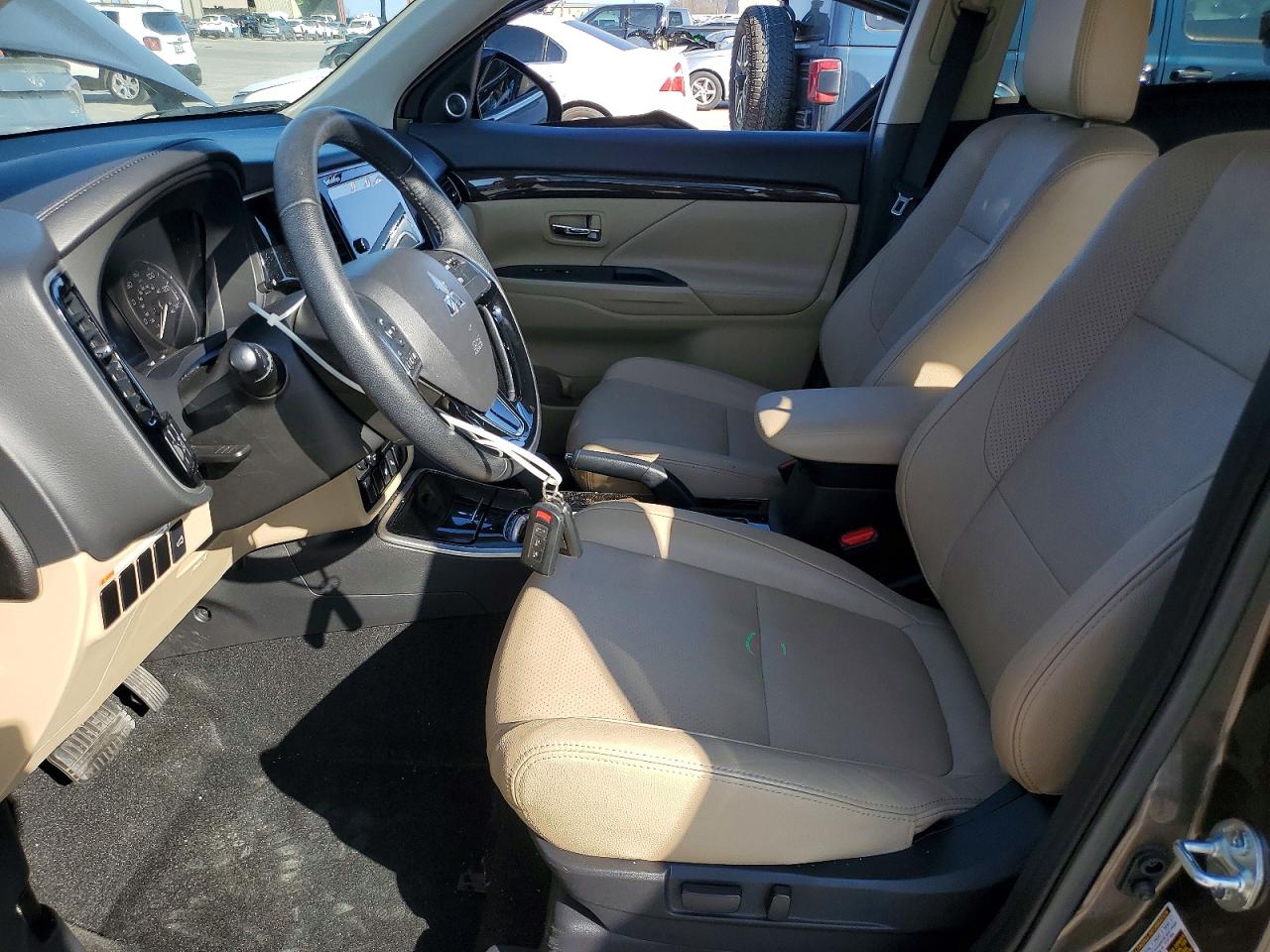 2018 MITSUBISHI OUTLANDER SE photo 7