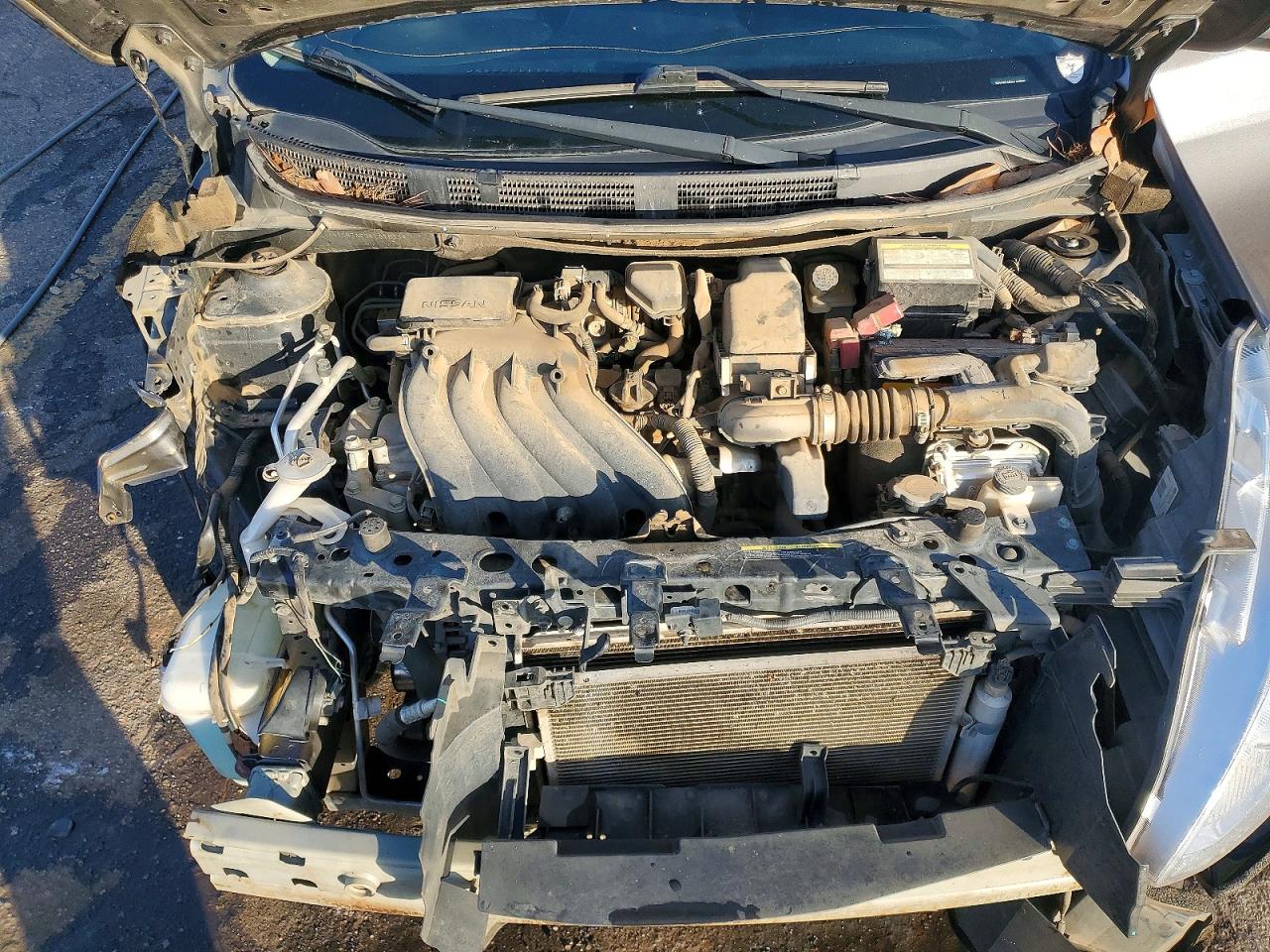 2019 NISSAN VERSA SV photo 11