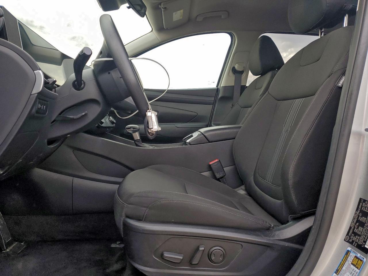 2025 HYUNDAI TUCSON SEL photo 7