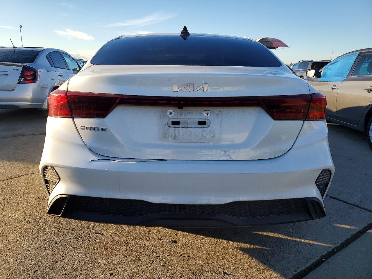 2023 KIA FORTE LX photo 6