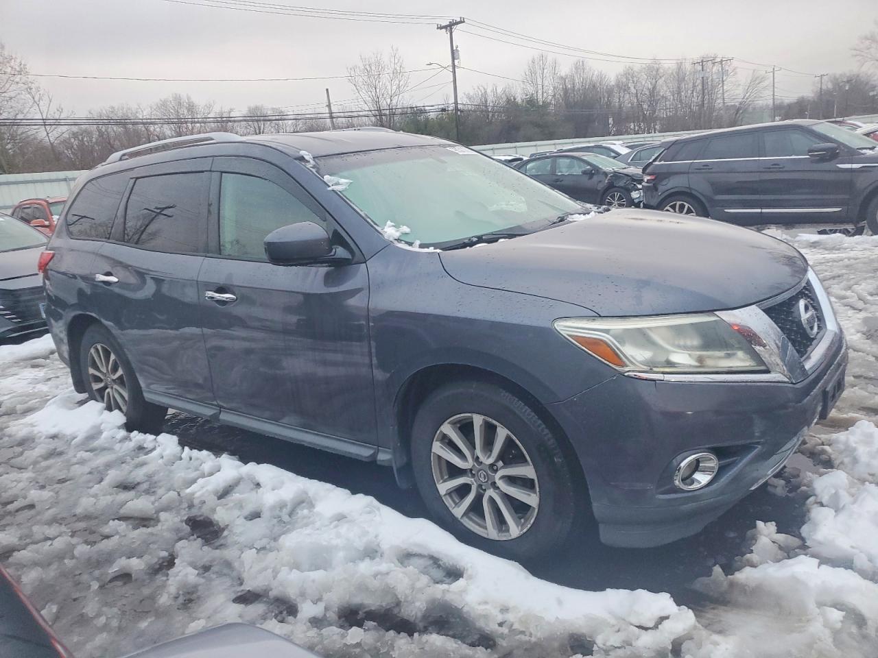 2013 NISSAN PATHFINDER S photo 4