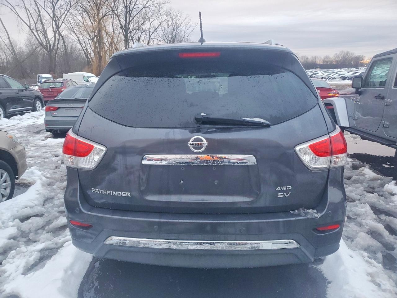 2013 NISSAN PATHFINDER S photo 6