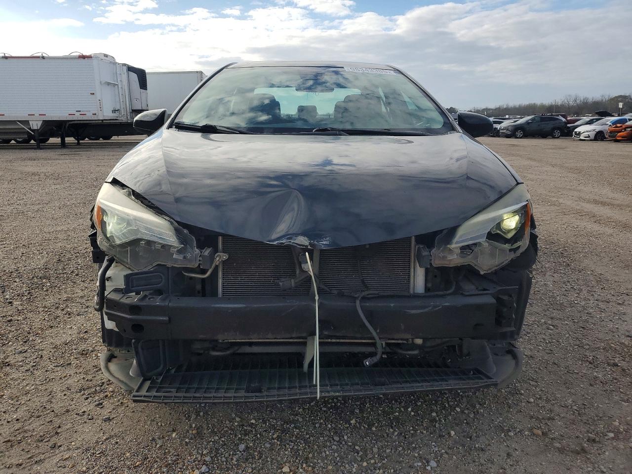 2018 TOYOTA COROLLA L photo 5