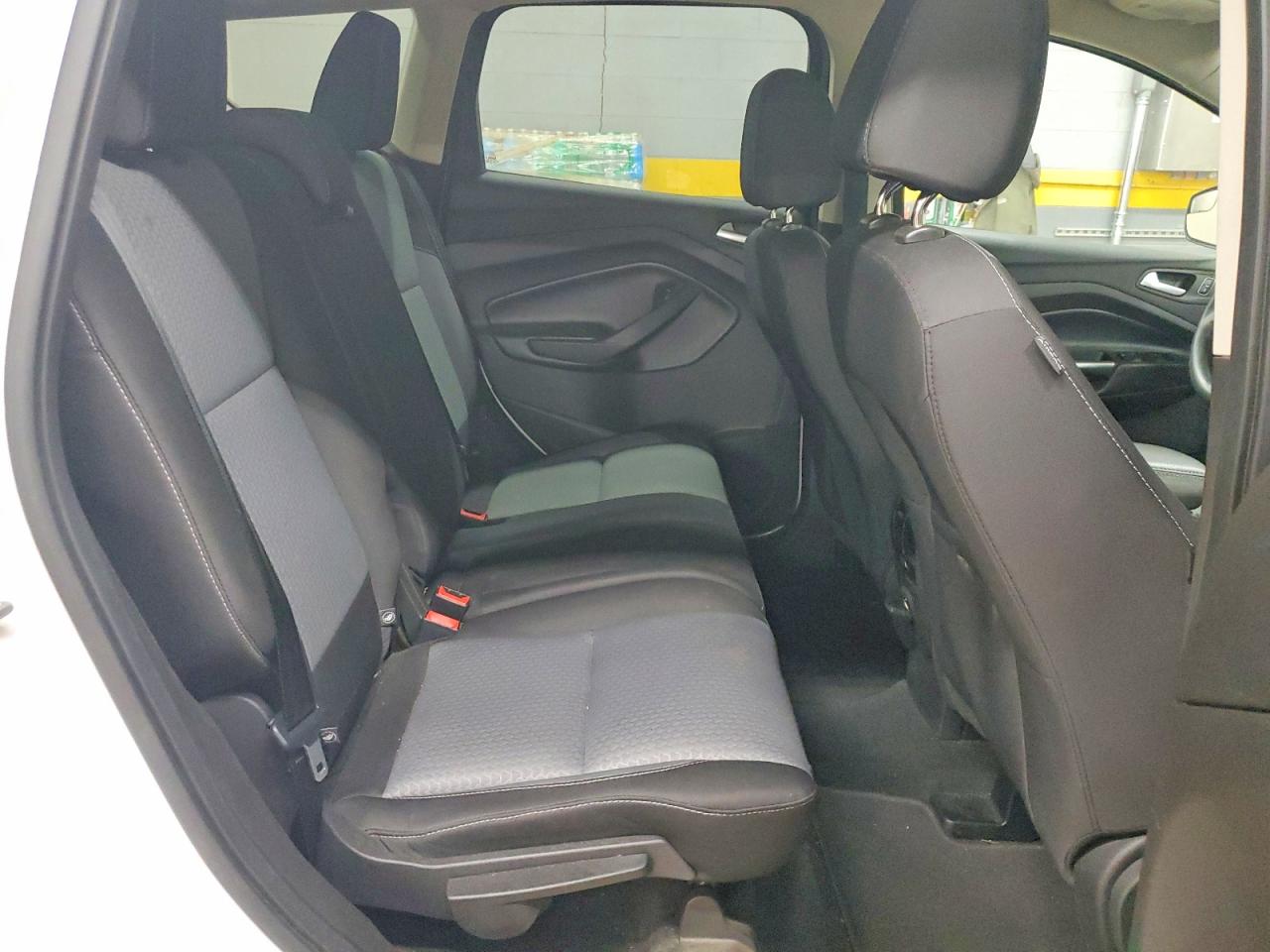 2017 FORD ESCAPE SE photo 11