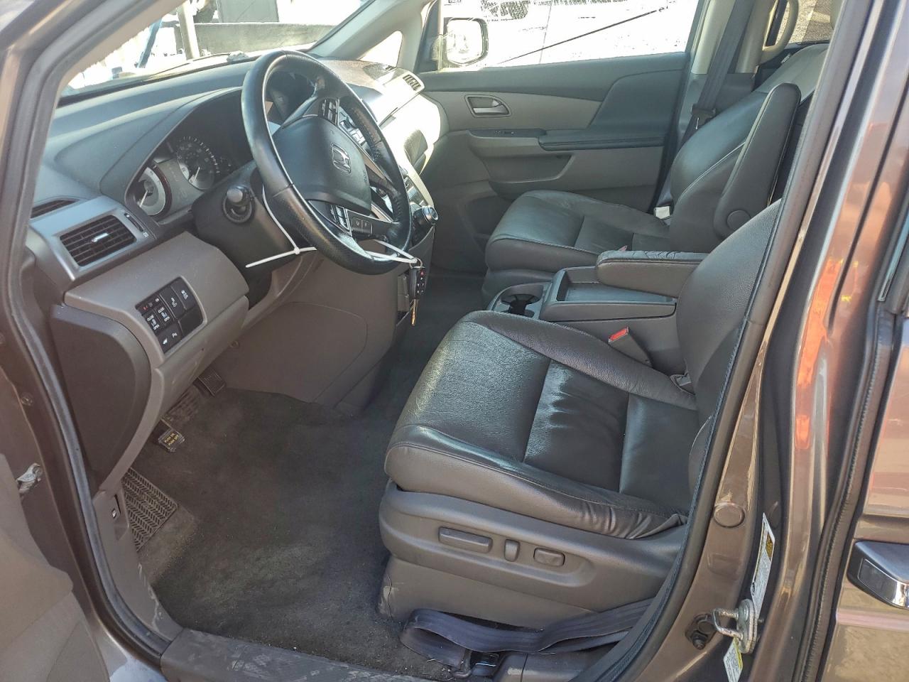 2012 HONDA ODYSSEY TOURING photo 7