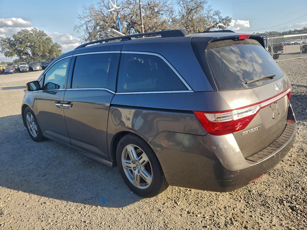 2012 HONDA ODYSSEY TOURING photo 2