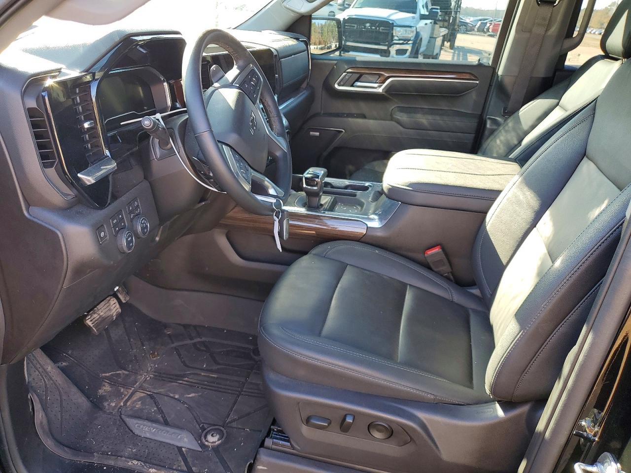 2025 CHEVROLET SILVERADO K1500 RST photo 7