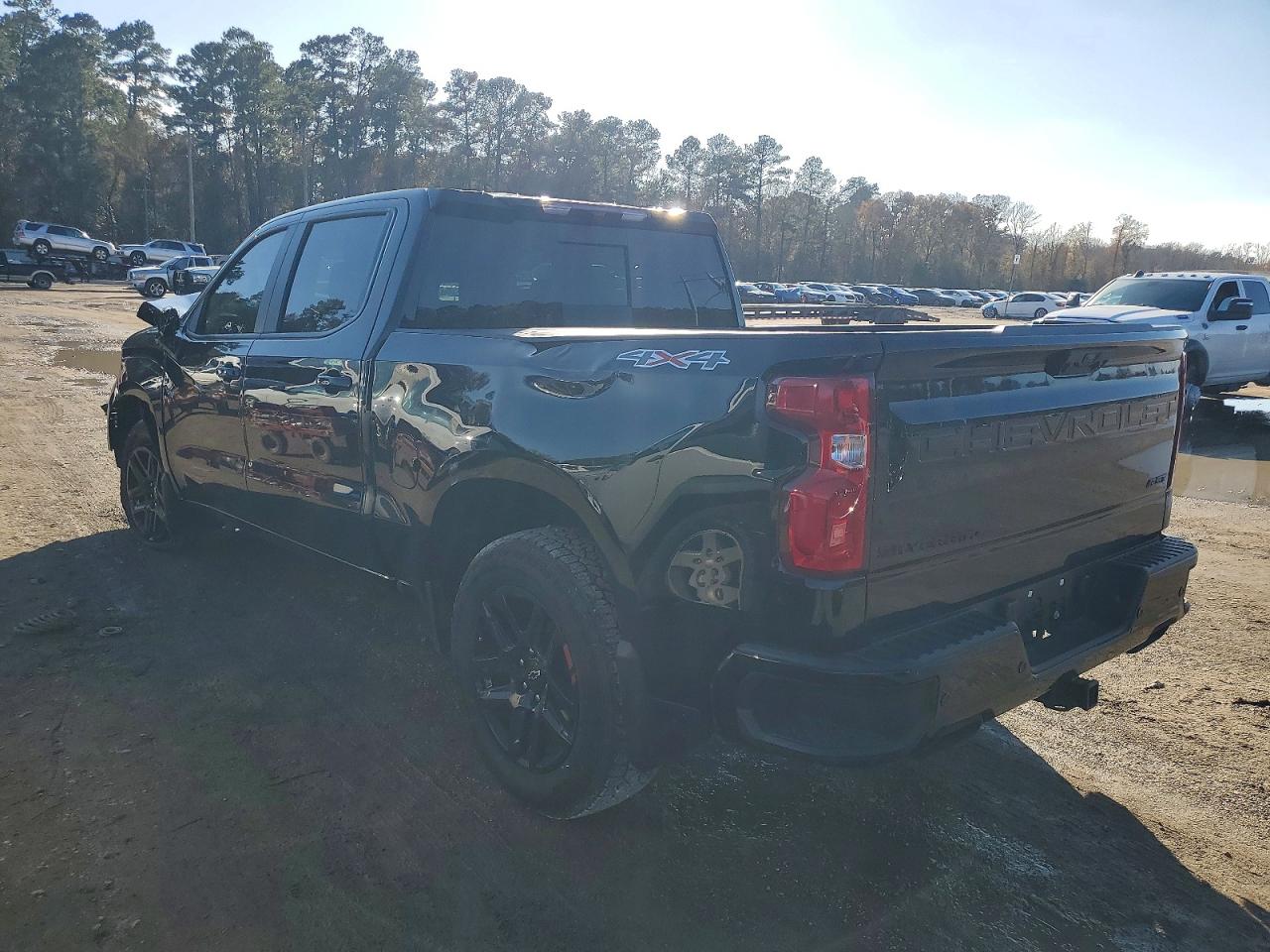 2025 CHEVROLET SILVERADO K1500 RST photo 2
