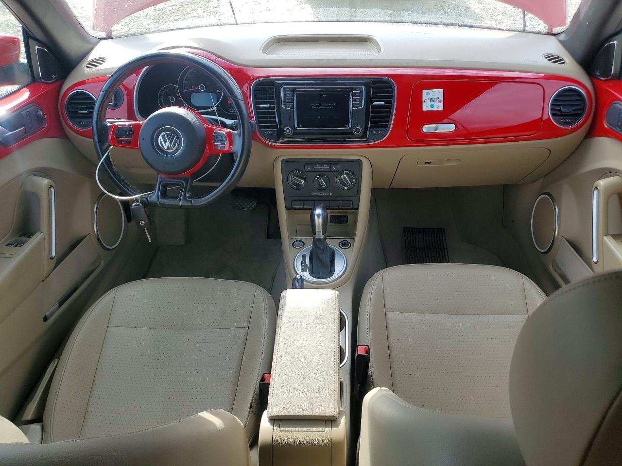 2016 VOLKSWAGEN BEETLE S/SE photo 8