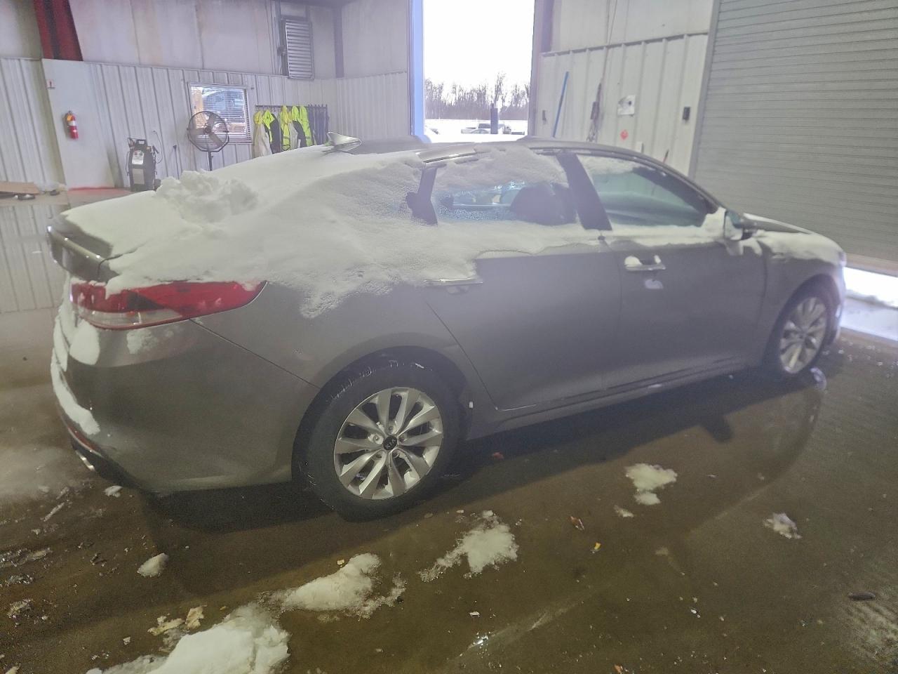 2018 KIA OPTIMA LX photo 3