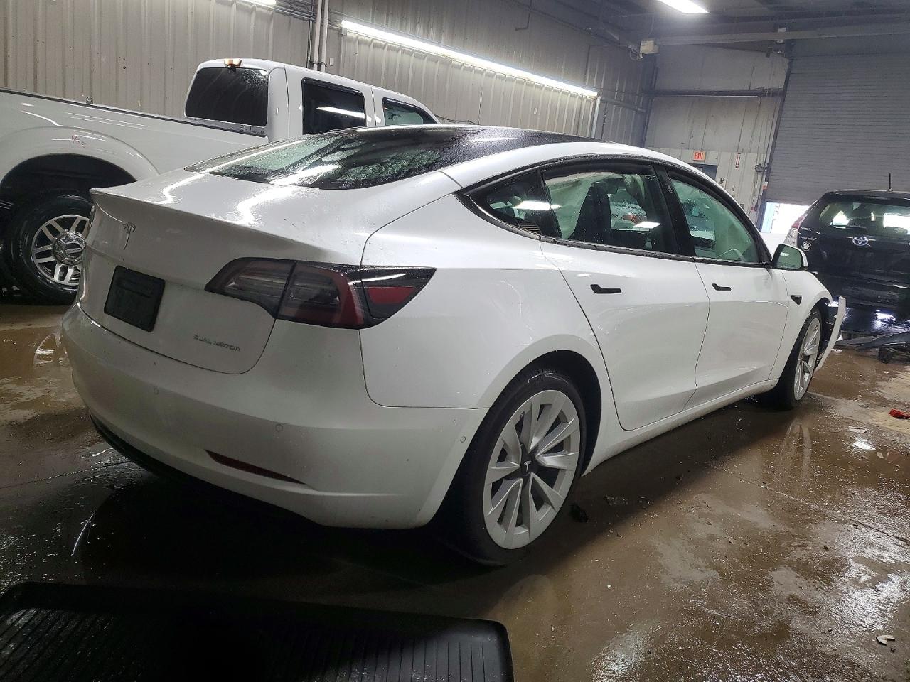 2022 TESLA MODEL 3 photo 3