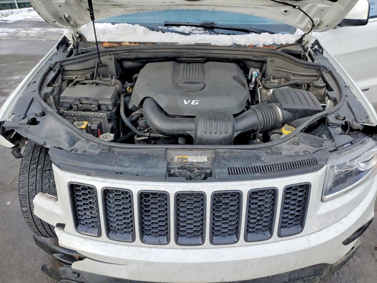 2014 JEEP GRAND CHEROKEE LAREDO photo 12