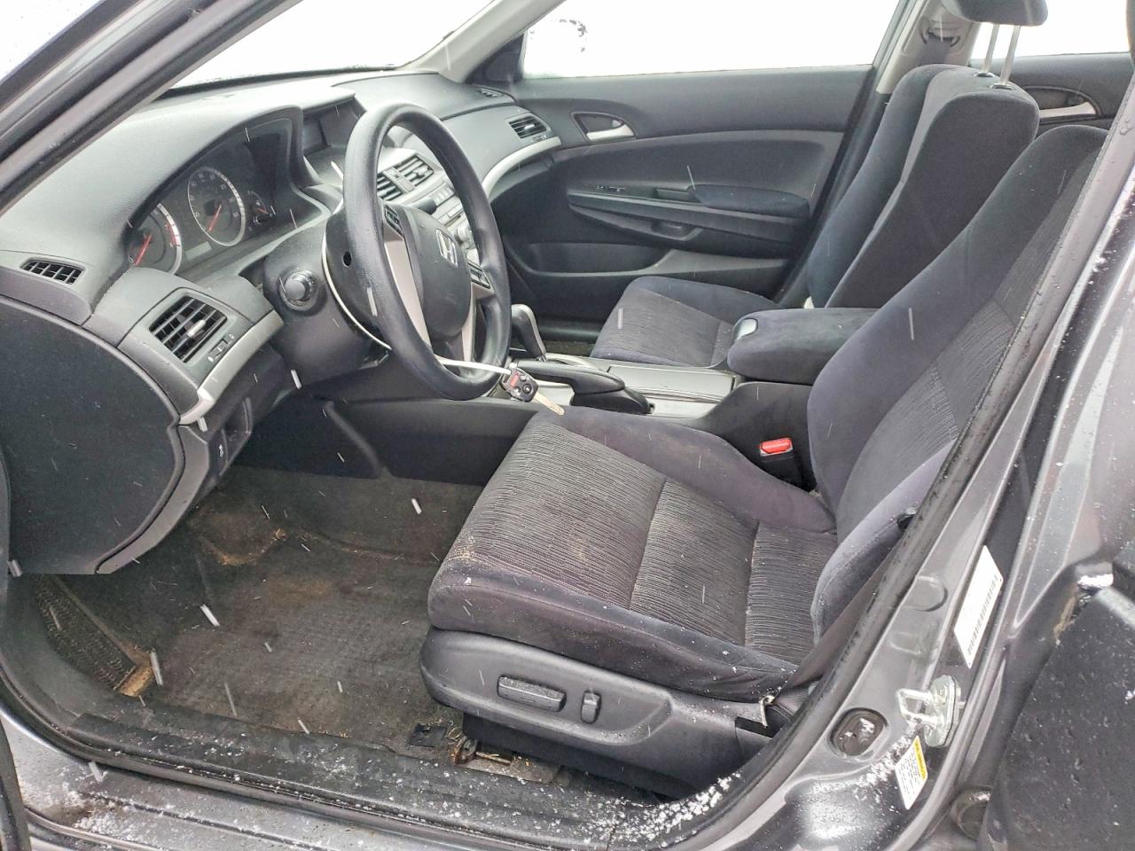 2011 HONDA ACCORD LXP photo 7