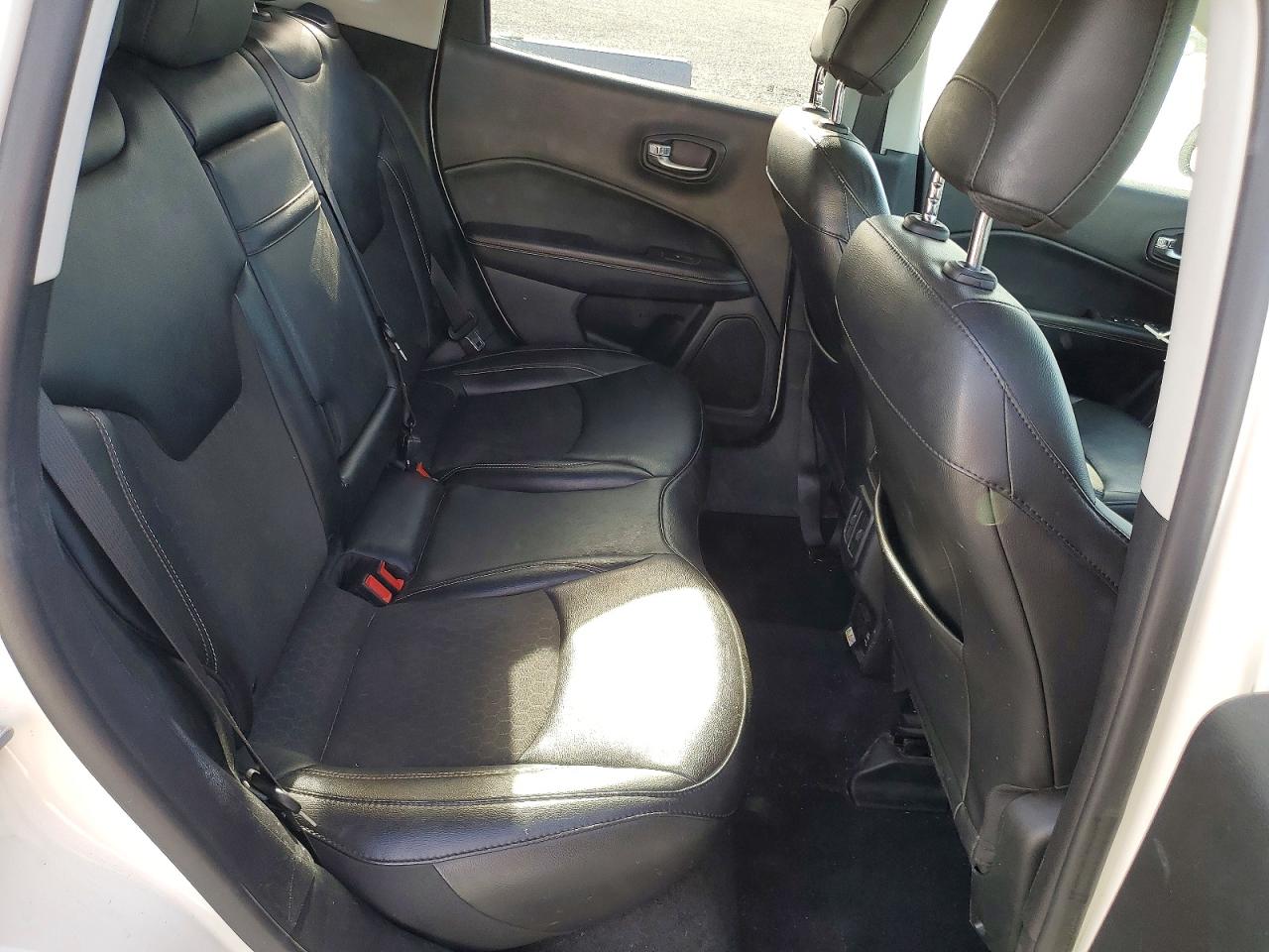 2019 JEEP COMPASS LATITUDE photo 11