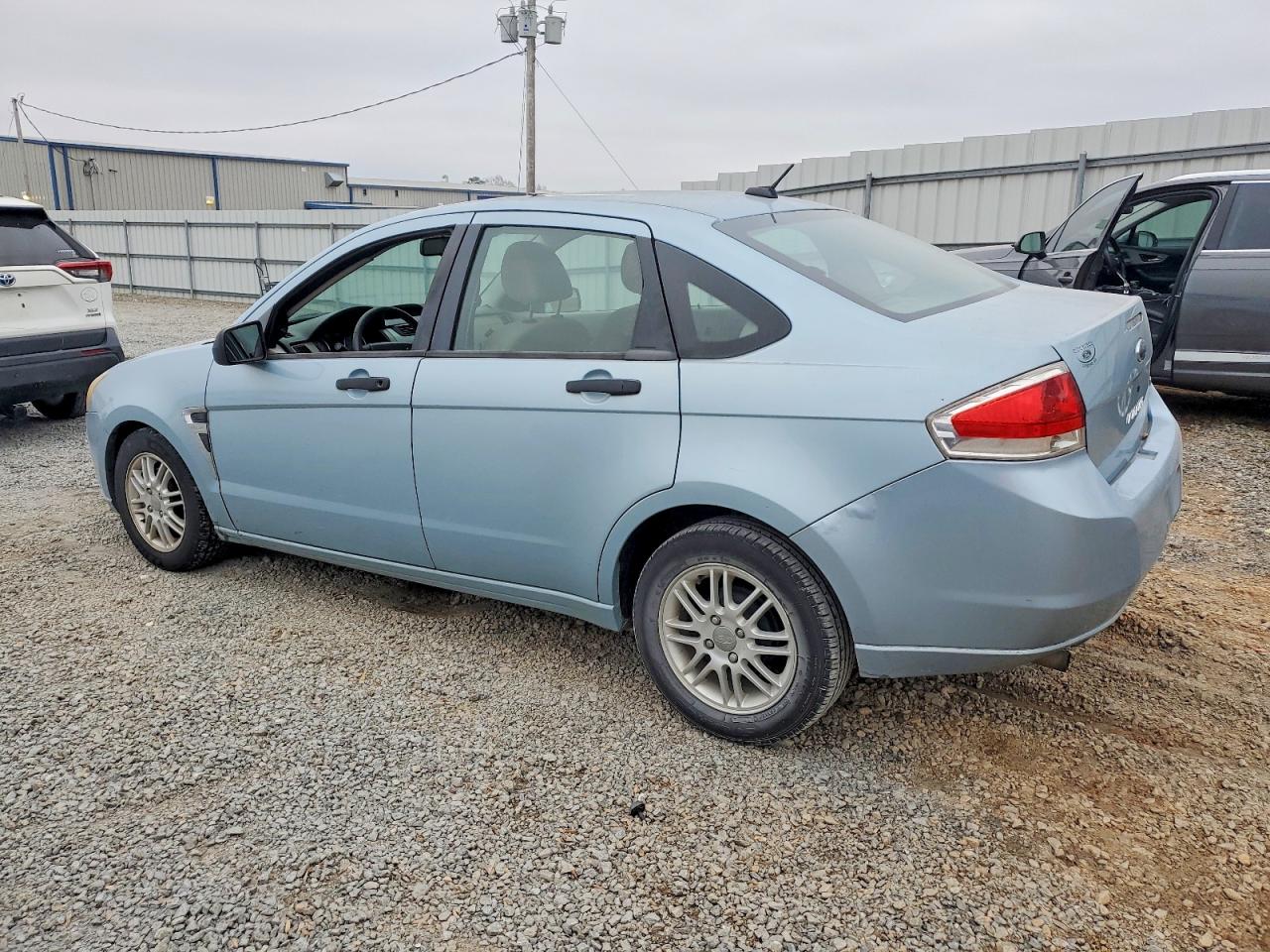 2008 FORD FOCUS SE photo 2