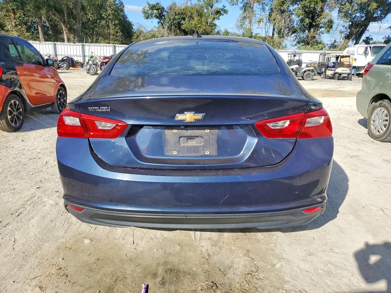 2017 CHEVROLET MALIBU LS photo 6