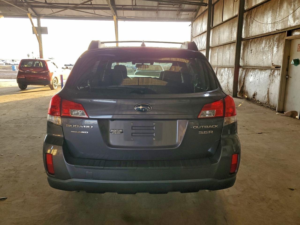 2014 SUBARU OUTBACK 3.6R LIMITED photo 6