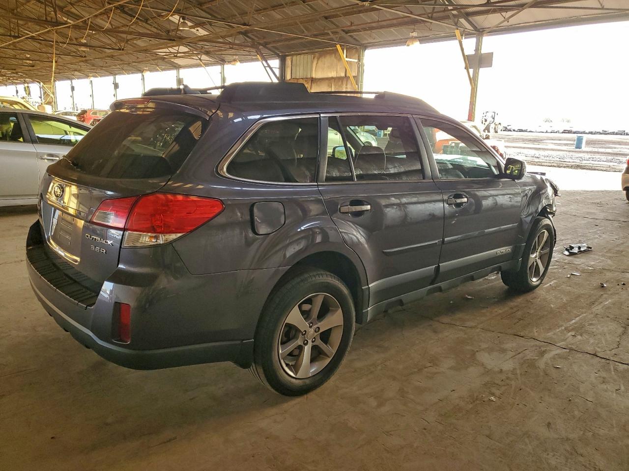 2014 SUBARU OUTBACK 3.6R LIMITED photo 3