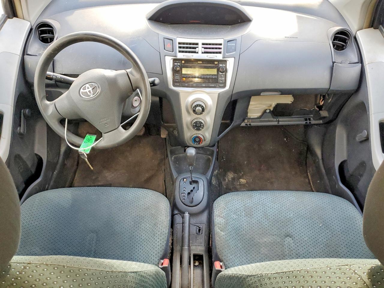 2008 TOYOTA YARIS photo 8