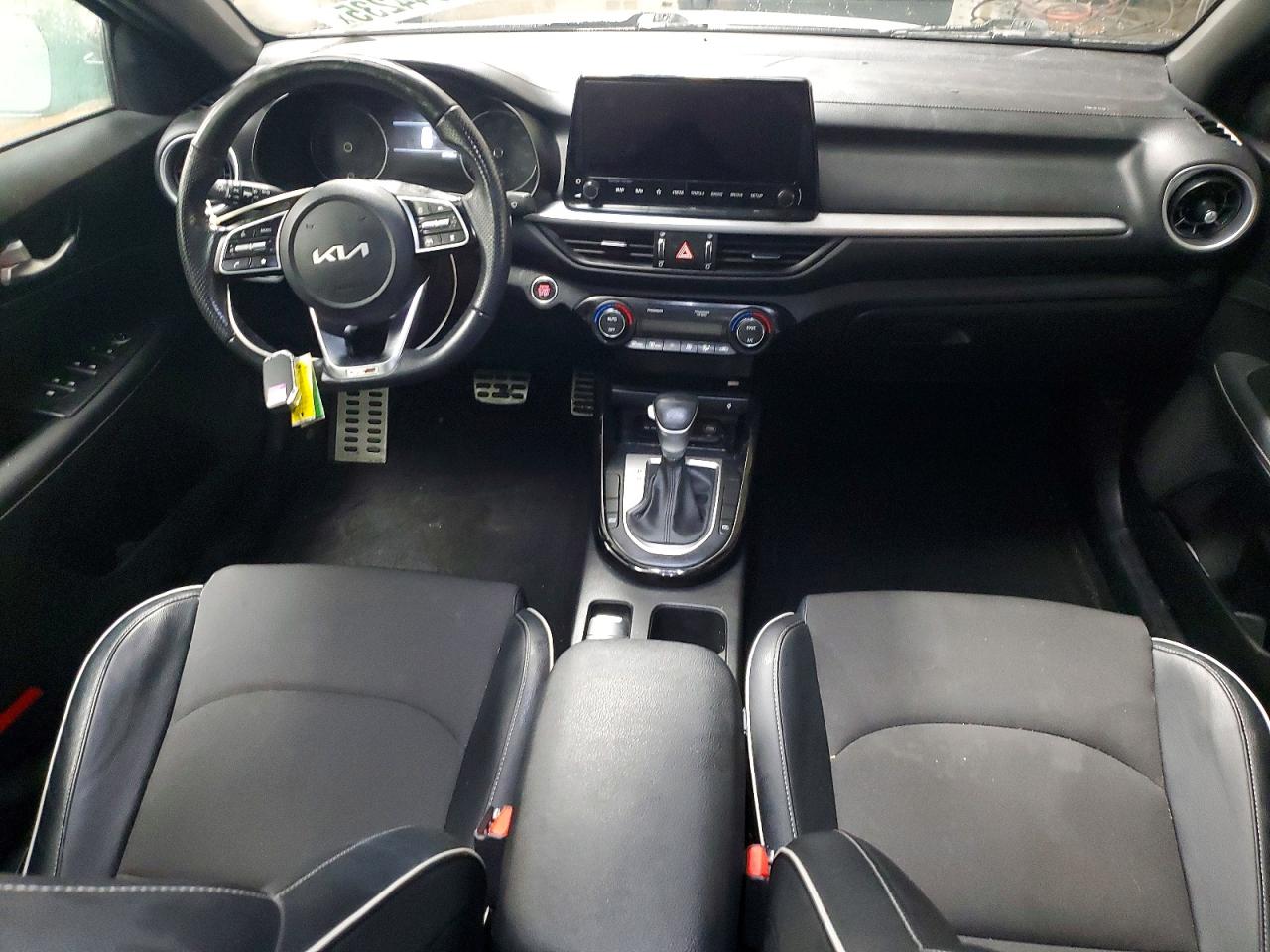 2023 KIA FORTE GT LINE photo 22