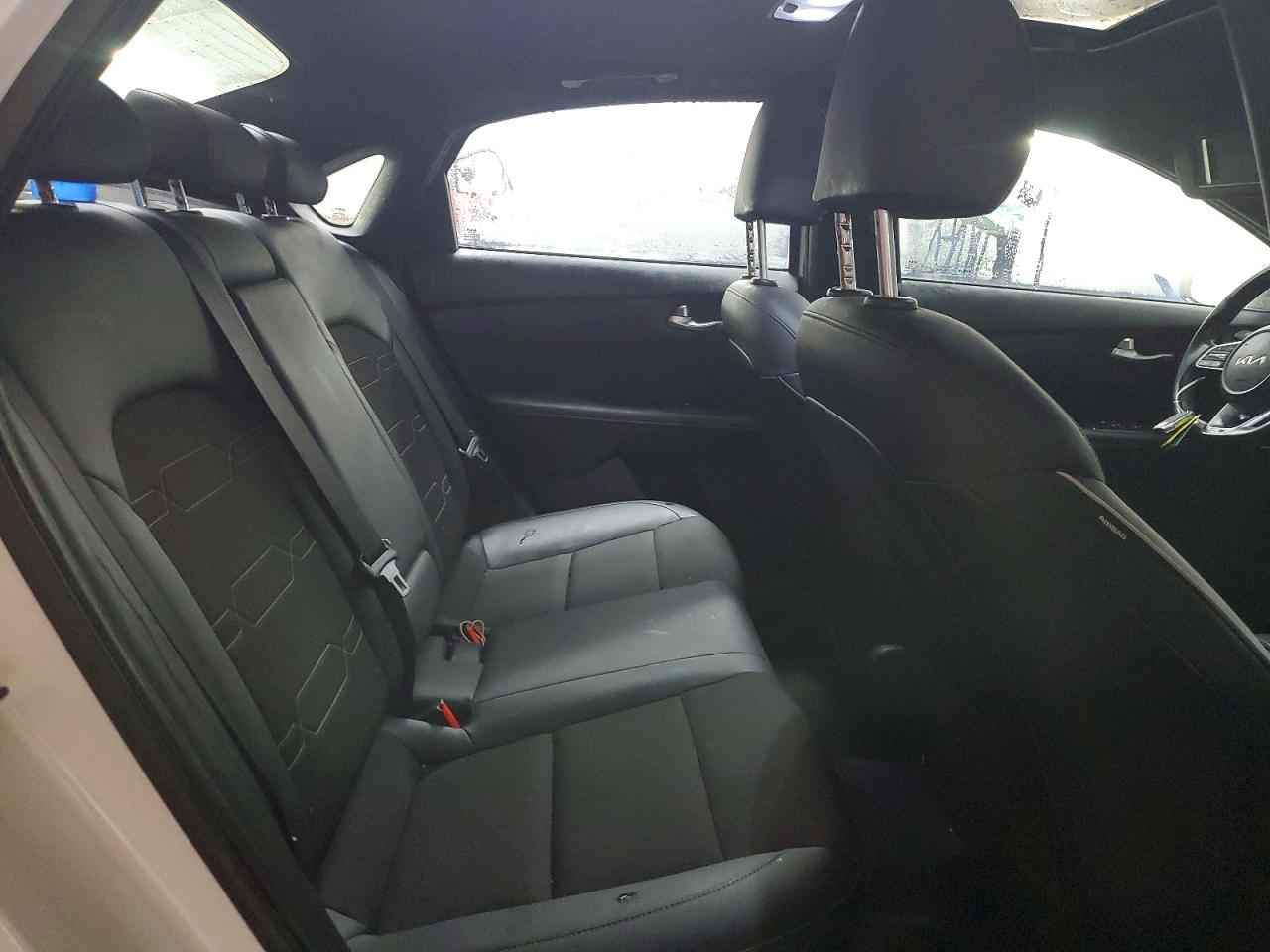2023 KIA FORTE GT LINE photo 28