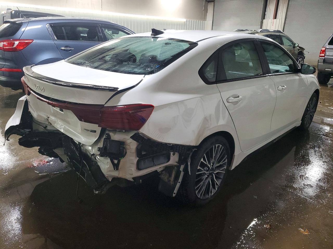 2023 KIA FORTE GT LINE photo 7