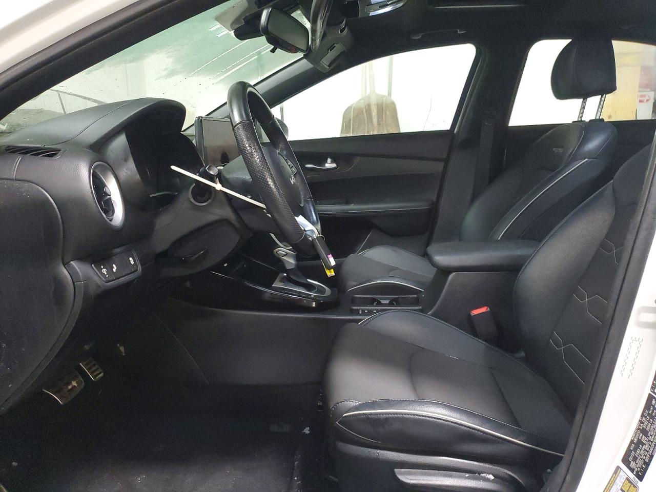 2023 KIA FORTE GT LINE photo 19