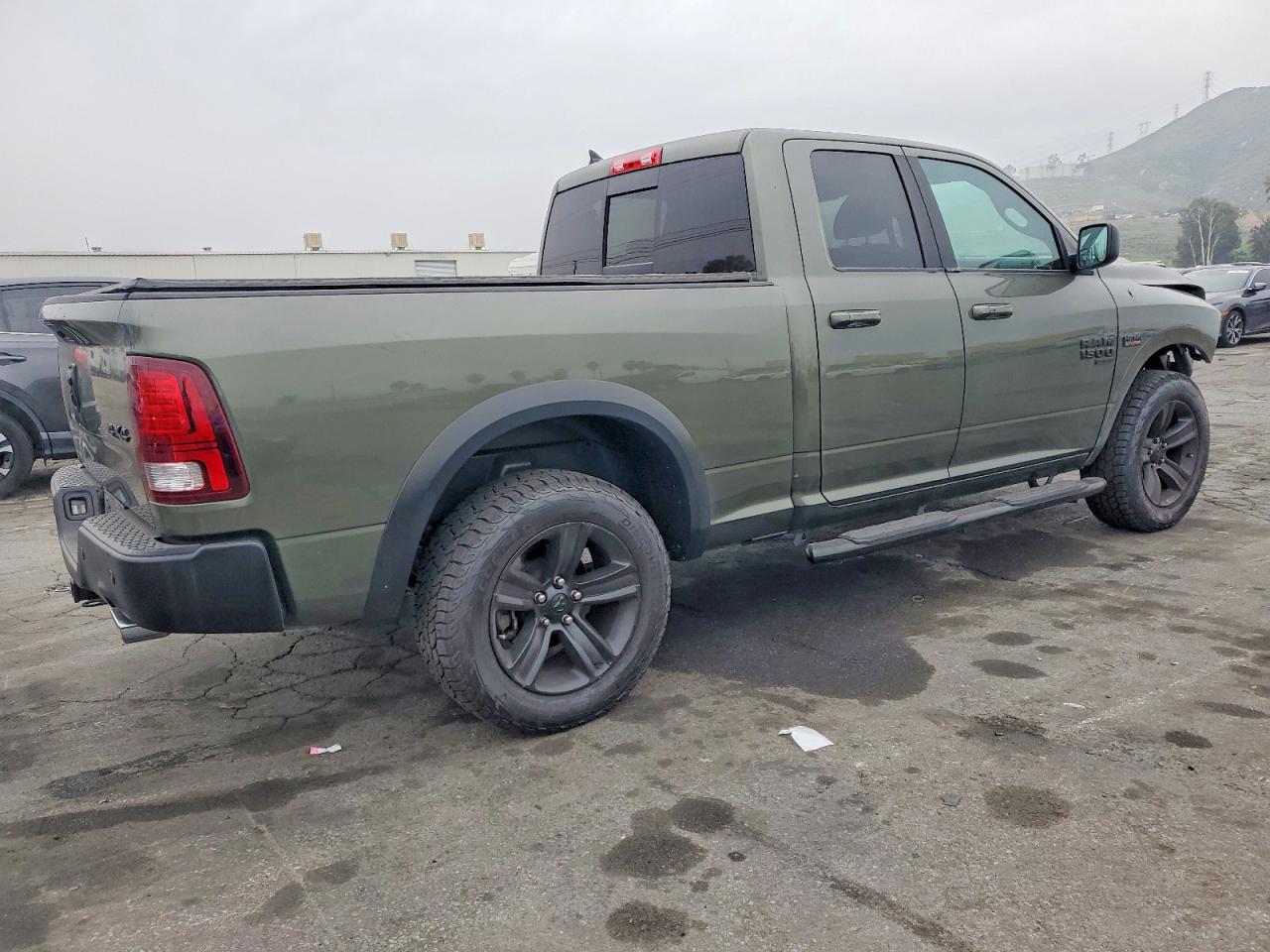 2021 RAM 1500 CLASSIC SLT photo 3