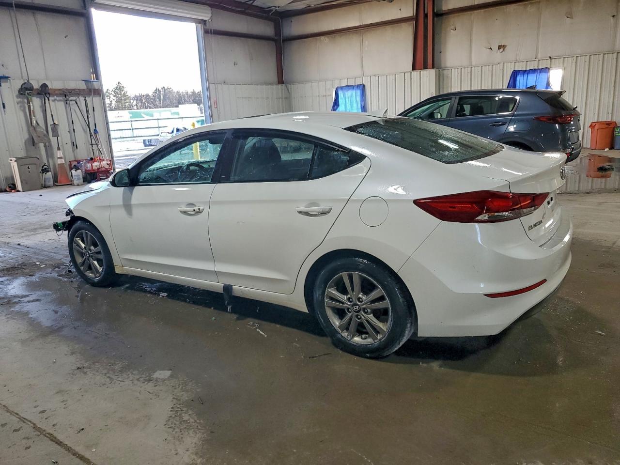 2017 HYUNDAI ELANTRA SE photo 2
