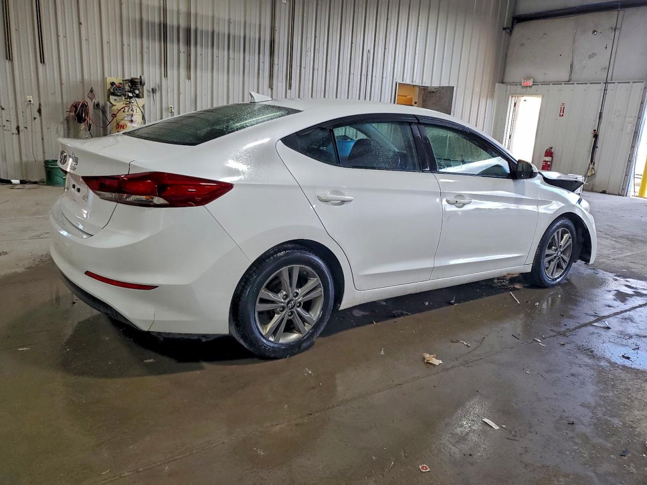 2017 HYUNDAI ELANTRA SE photo 3
