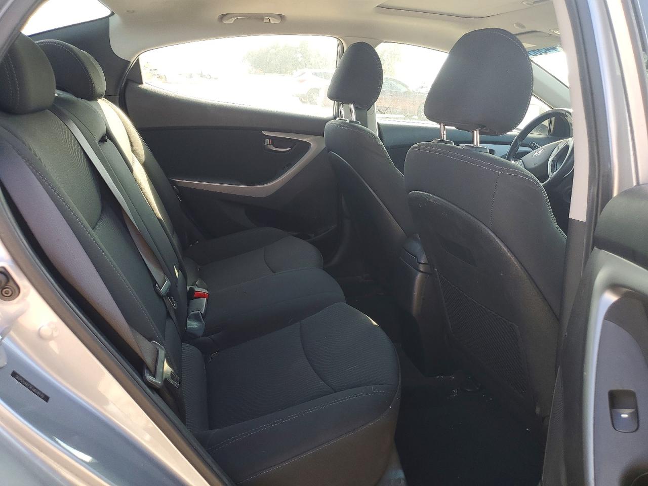 2015 HYUNDAI ELANTRA SE photo 10