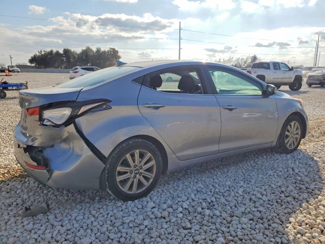 2015 HYUNDAI ELANTRA SE photo 3