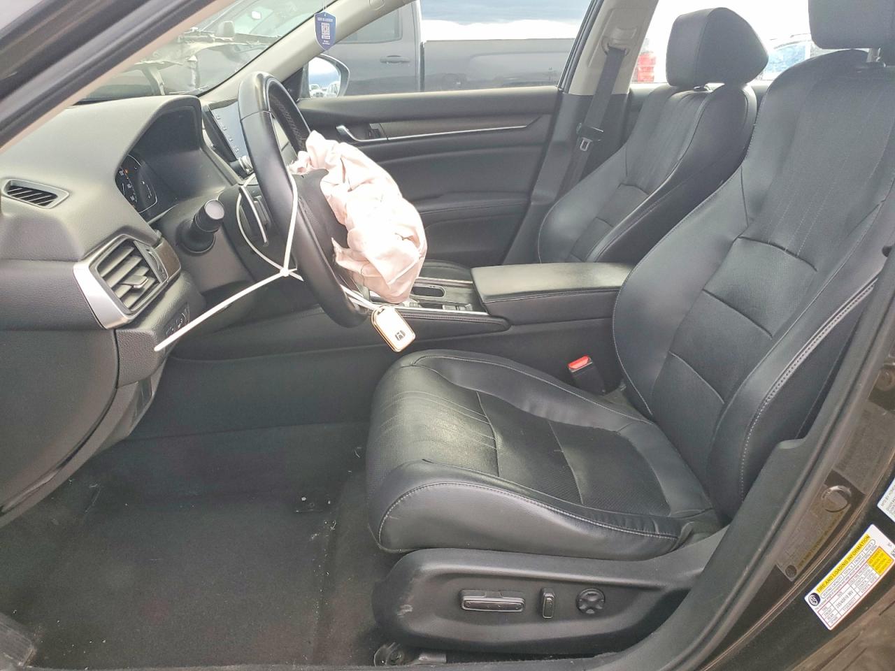 2018 HONDA ACCORD TOURING photo 13