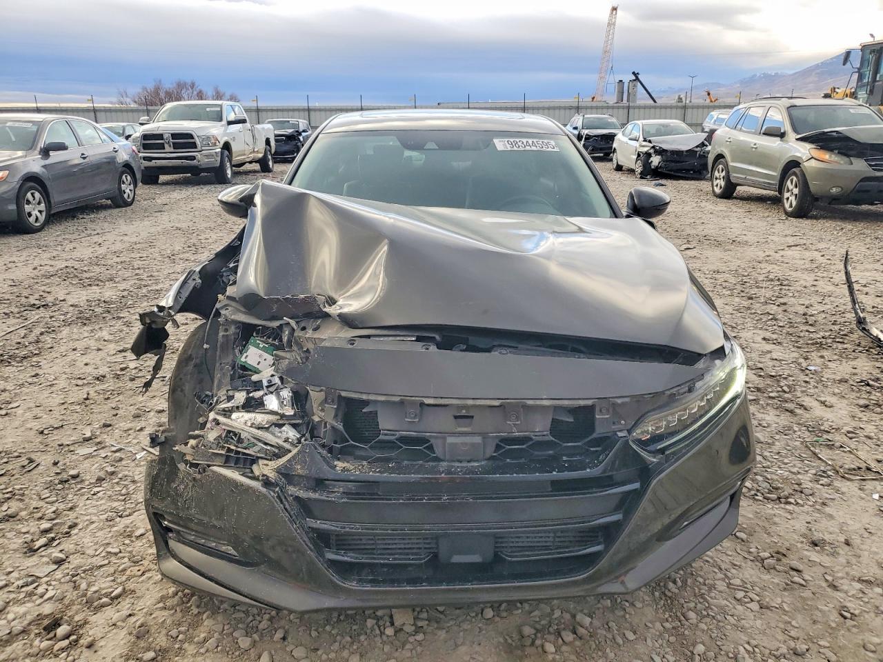2018 HONDA ACCORD TOURING photo 9