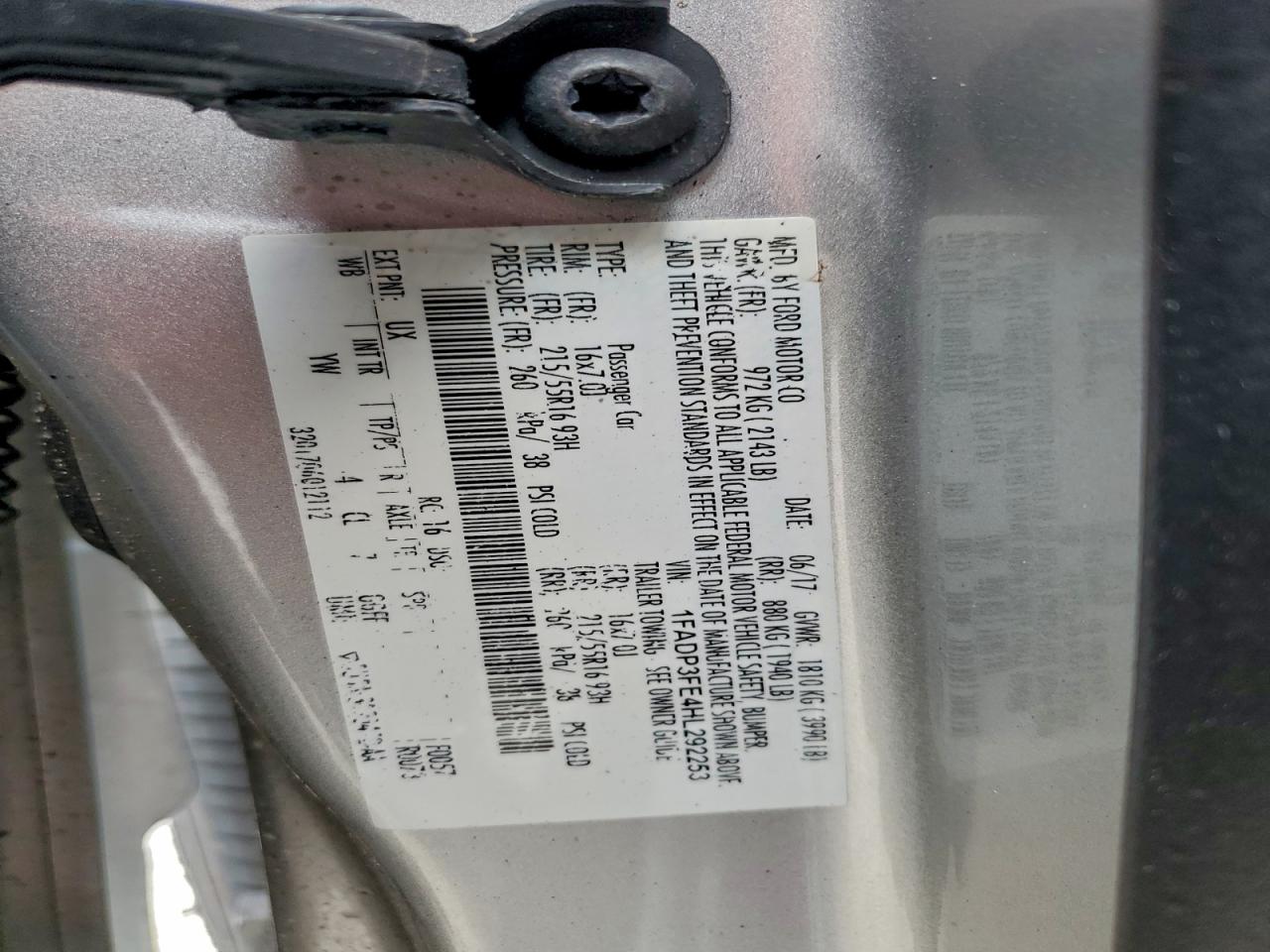 2017 FORD FOCUS SE photo 12